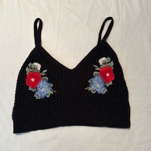 Black cropped tank top